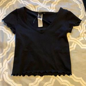 2/$10🎂 NWOT frilled crop top